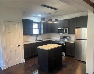 321 S Arcola Street - Photo Thumbnail 2