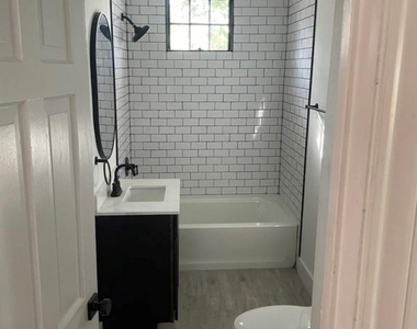 321 S Arcola Street - Photo Thumbnail 5