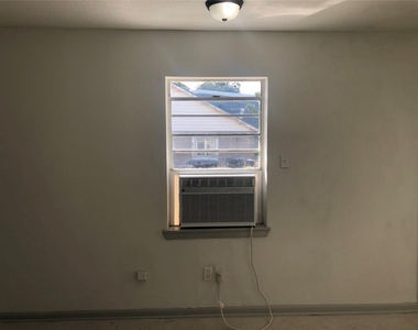 404 James Street - Photo Thumbnail 9