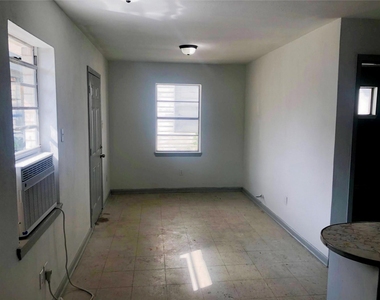 404 James Street - Photo Thumbnail 4