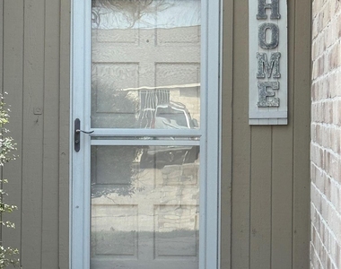 13123 Chipman Glen Drive - Photo Thumbnail 8