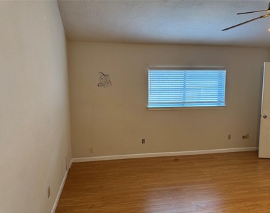 13123 Chipman Glen Drive - Photo Thumbnail 25