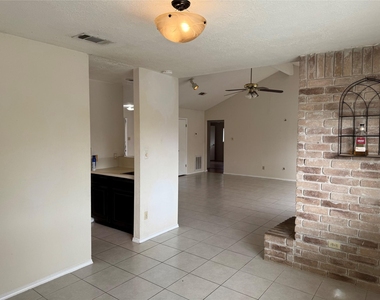 13123 Chipman Glen Drive - Photo Thumbnail 36