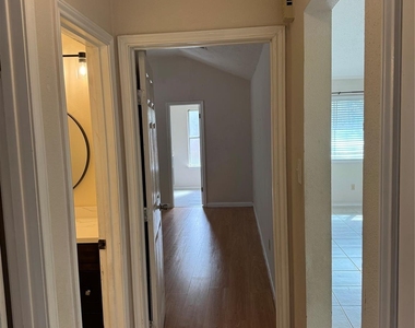 13123 Chipman Glen Drive - Photo Thumbnail 22