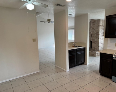 13123 Chipman Glen Drive - Photo Thumbnail 31