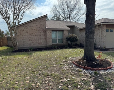 13123 Chipman Glen Drive - Photo Thumbnail 3