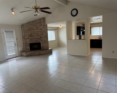 13123 Chipman Glen Drive - Photo Thumbnail 14