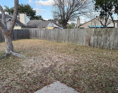13123 Chipman Glen Drive - Photo Thumbnail 38