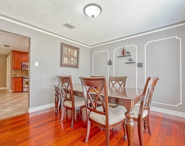 711 Lodgehill Lane - Photo Thumbnail 8