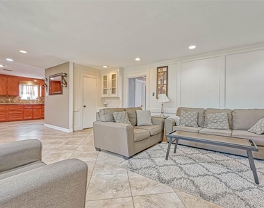 711 Lodgehill Lane - Photo Thumbnail 12