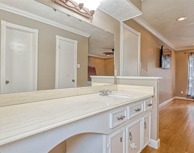 711 Lodgehill Lane - Photo Thumbnail 28