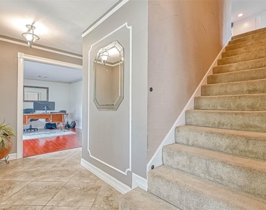 711 Lodgehill Lane - Photo Thumbnail 5