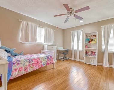 711 Lodgehill Lane - Photo Thumbnail 18