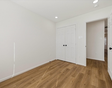 9913 Porto Rico Road - Photo Thumbnail 25