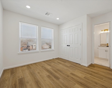 9913 Porto Rico Road - Photo Thumbnail 20