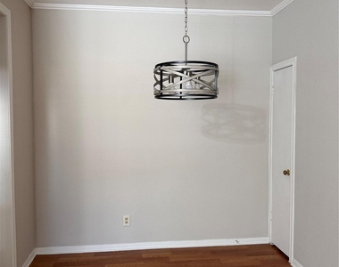 728 Bering Drive - Photo Thumbnail 15