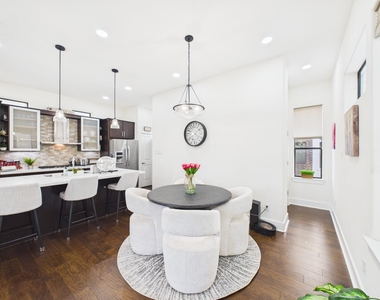 1404 Spring Street - Photo Thumbnail 12