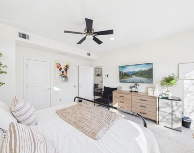 1404 Spring Street - Photo Thumbnail 28