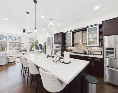 1404 Spring Street - Photo Thumbnail 15