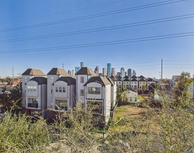1404 Spring Street - Photo Thumbnail 43