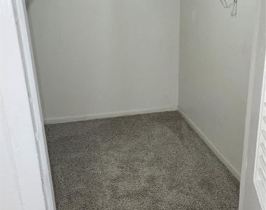 105 Avondale Street - Photo Thumbnail 5