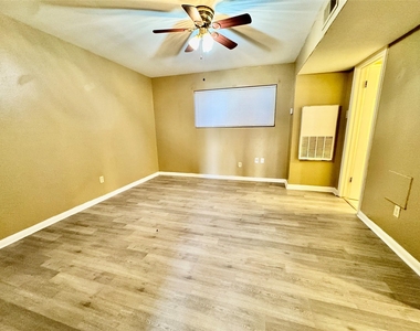 2201 North Grand Boulevard - Photo Thumbnail 7