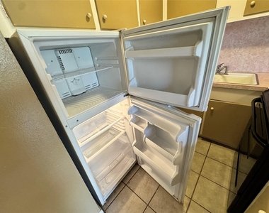 2201 North Grand Boulevard - Photo Thumbnail 9