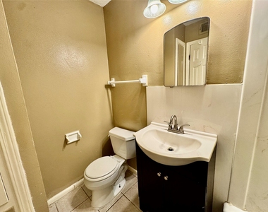 2201 North Grand Boulevard - Photo Thumbnail 13
