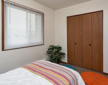 225 Sugar Creek Lane - Photo Thumbnail 9