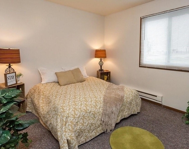 225 Sugar Creek Lane - Photo Thumbnail 6