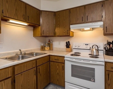 225 Sugar Creek Lane - Photo Thumbnail 2