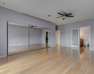 3800 Tanglewilde Street - Photo Thumbnail 10
