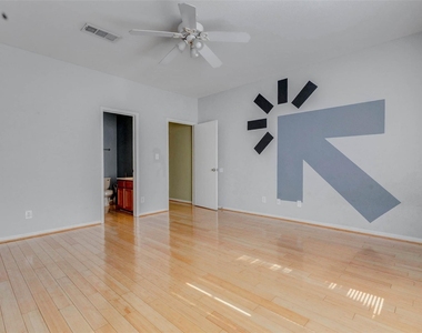 3800 Tanglewilde Street - Photo Thumbnail 7