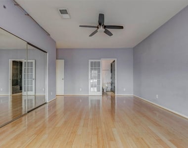 3800 Tanglewilde Street - Photo Thumbnail 11