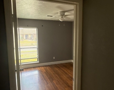 22726 Melham Lane - Photo Thumbnail 18