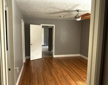 22726 Melham Lane - Photo Thumbnail 10