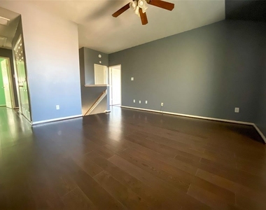 20823 Oak Rain Court - Photo Thumbnail 4