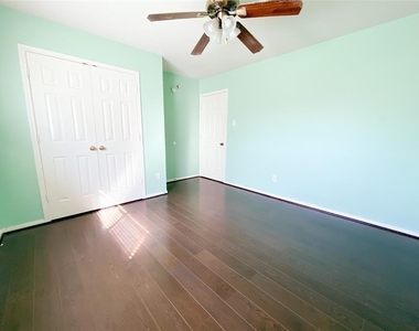 20823 Oak Rain Court - Photo Thumbnail 3