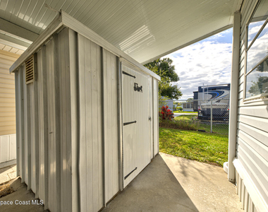 283 Buffalo Place - Photo Thumbnail 4