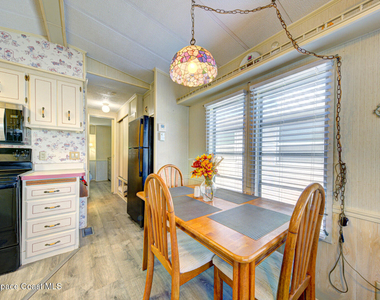 283 Buffalo Place - Photo Thumbnail 8
