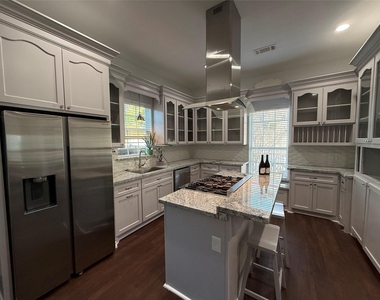 1717 Weber Street - Photo Thumbnail 6