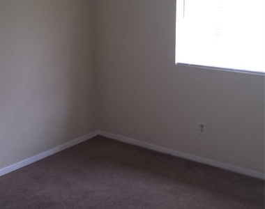 11830 Mosscrest Drive - Photo Thumbnail 3