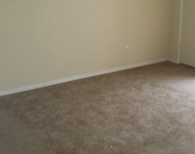 11830 Mosscrest Drive - Photo Thumbnail 7