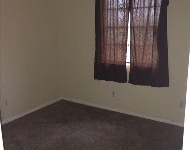 11830 Mosscrest Drive - Photo Thumbnail 9