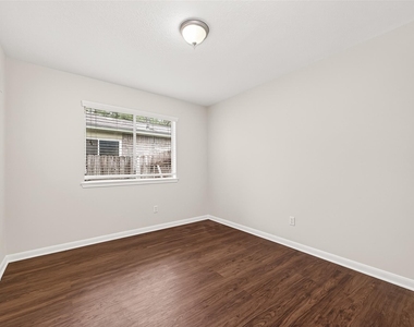 28811 Stapleford Street - Photo Thumbnail 16