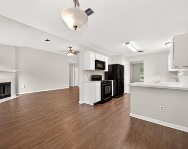 28811 Stapleford Street - Photo Thumbnail 12