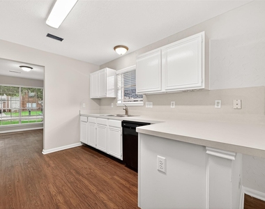 28811 Stapleford Street - Photo Thumbnail 11