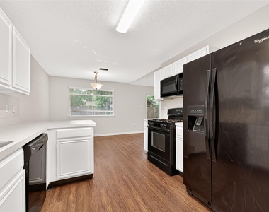 28811 Stapleford Street - Photo Thumbnail 9