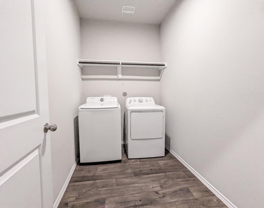 14541 Montclair Way - Photo Thumbnail 25