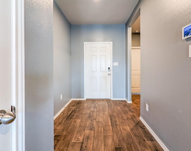14541 Montclair Way - Photo Thumbnail 21